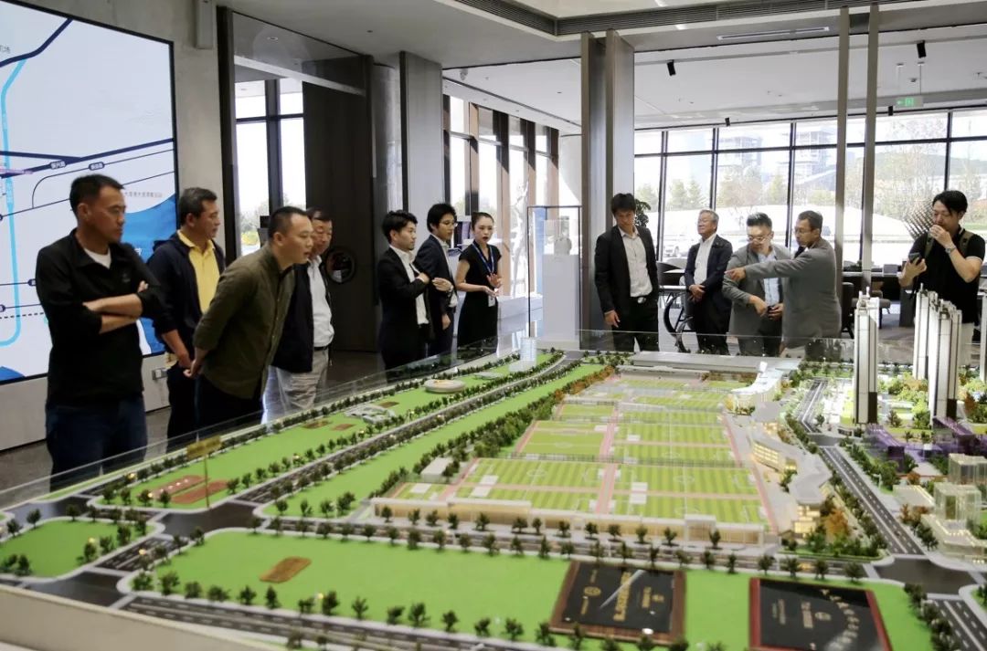 日本韩国足球联手,日本足球青训交流比赛