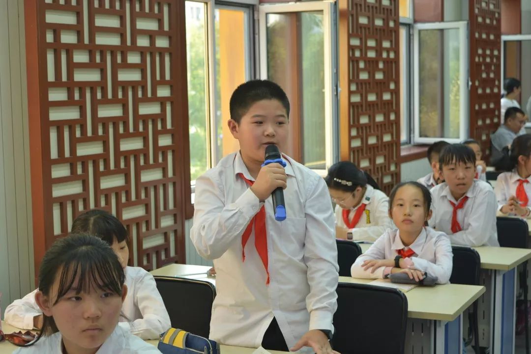 「直通校园」把手给我，带你踏进文学世界的大门——杏花岭区杏花岭小学
