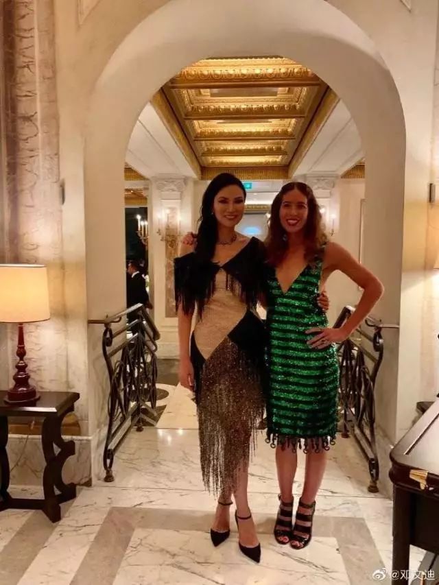 50岁邓文迪与小23岁男友,49岁邓文迪与20岁男友