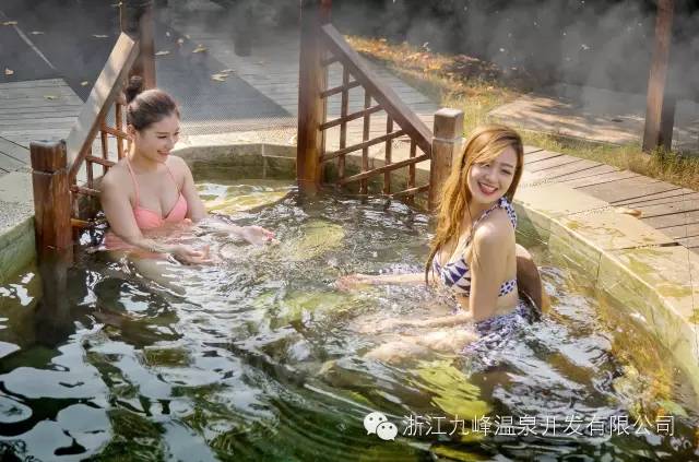 秋天适合去哪儿泡温泉,金秋养生温泉