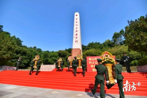 缅怀烈士致敬英雄活动,烈士纪念日缅怀先烈铭记历史内容