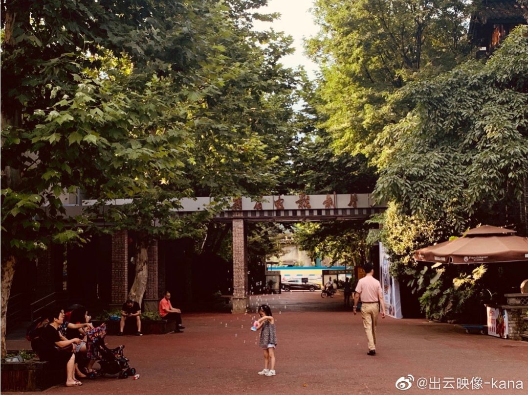 二仙桥网红打卡地春节,二仙桥成打卡圣地