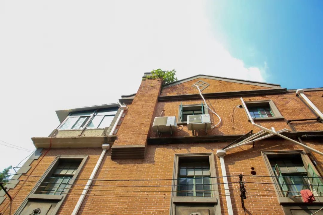 【探秘】长宁这条不起眼的小马路，竟藏有中国“烟卷大王”洋气的老宅……