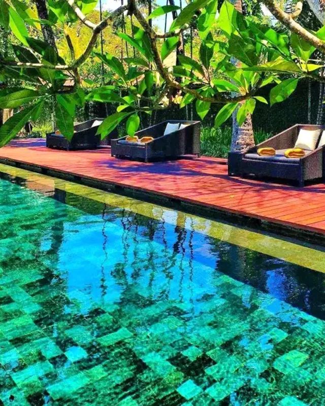 国庆在阳朔度过了不输巴厘岛的假期，全因这家藏在秘境山水里的宝藏酒店