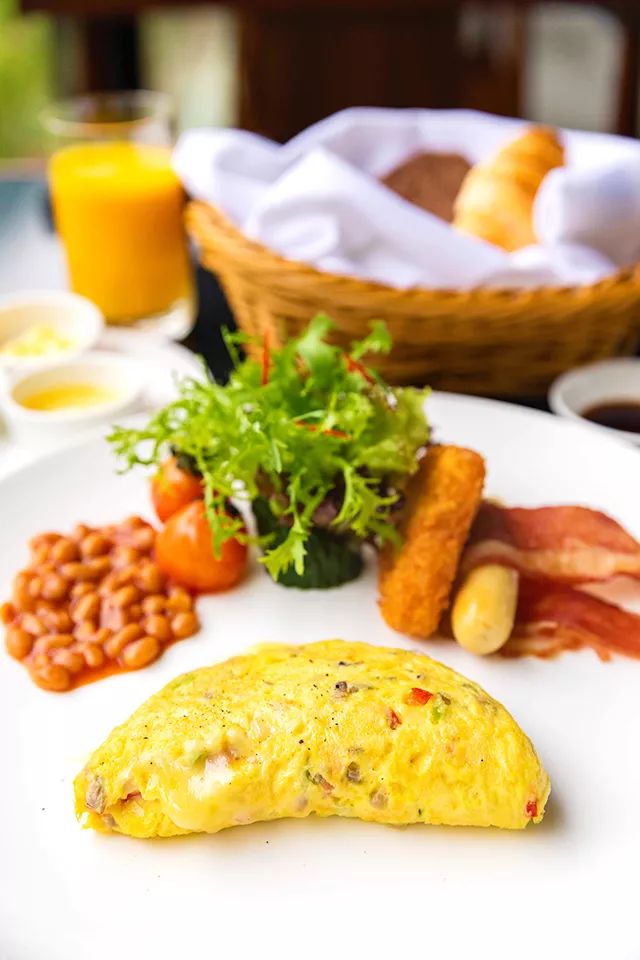 国庆在阳朔度过了不输巴厘岛的假期，全因这家藏在秘境山水里的宝藏酒店