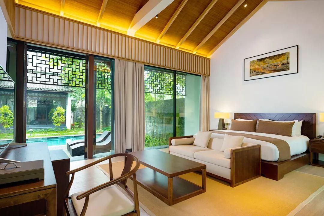 国庆在阳朔度过了不输巴厘岛的假期，全因这家藏在秘境山水里的宝藏酒店