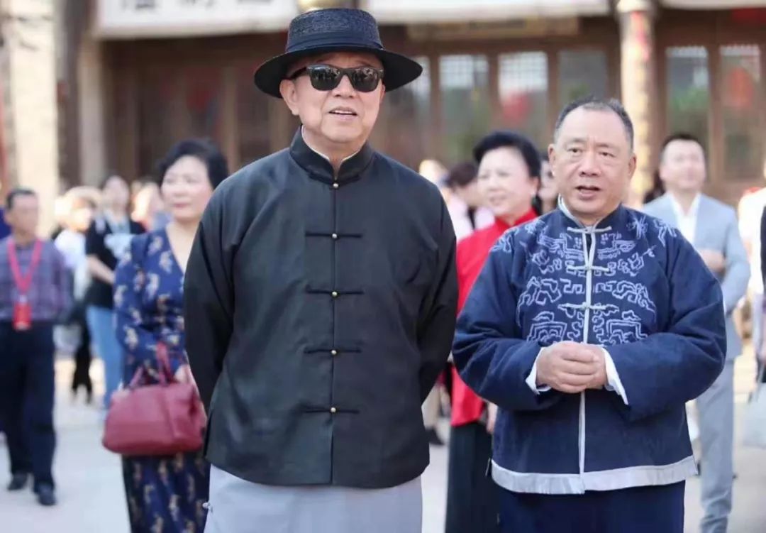 从老大哥到李佳琪，建业品牌是怎么玩出花的？