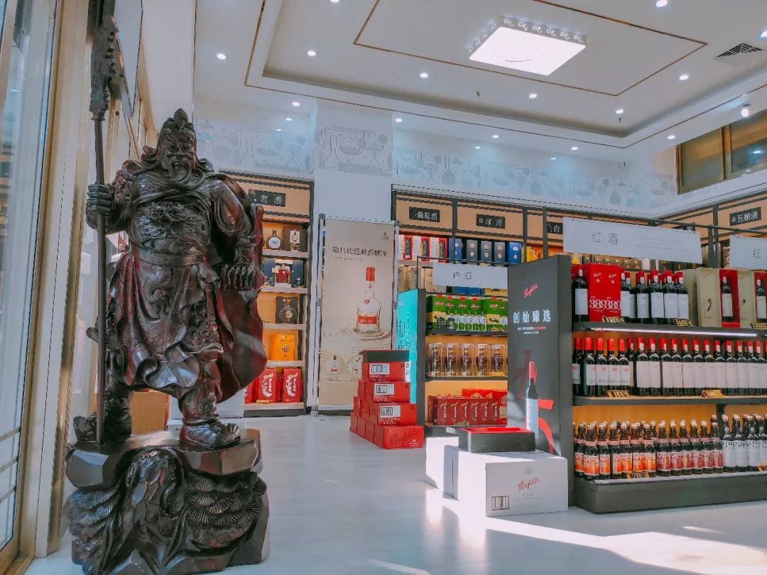 进门被吓到！安溪二环路新开了家酒庄竟然如此豪华，满眼都是……