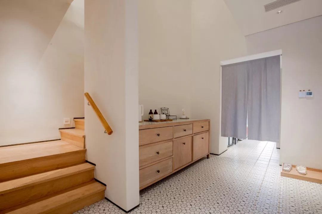 耗时3年的花间堂创始人新作，以船代步揭开杭城小众一面