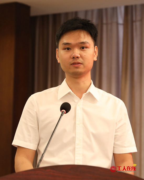 农民工如何圆大学梦？来看看优秀代表的成功故事