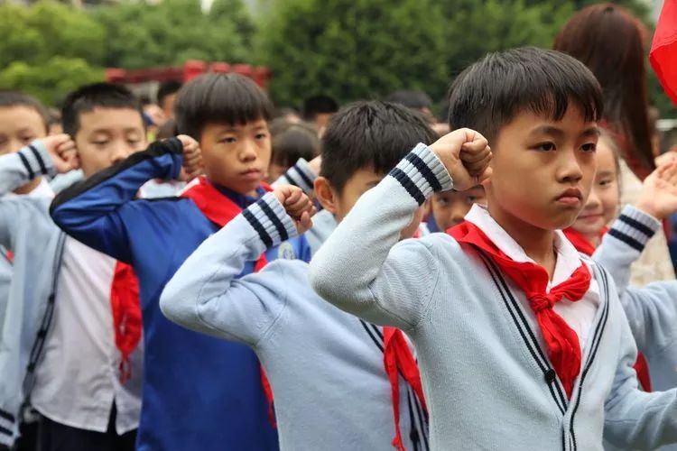 红领巾心向党少先队献词大赛,红领巾心向党争做新时代的好队员