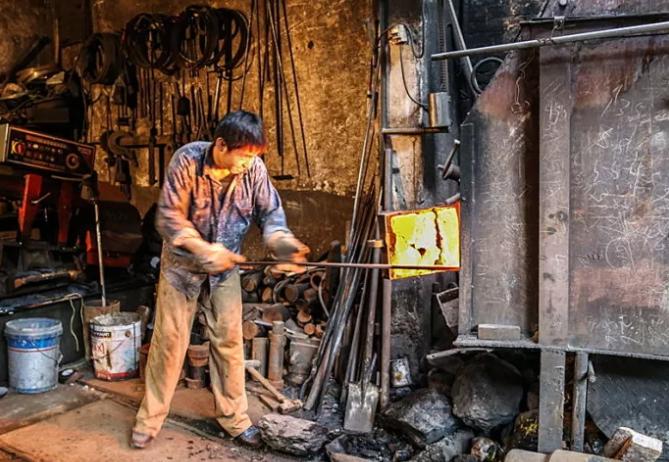 滨海老行当——回响在街头巷尾的“叮当”打铁声