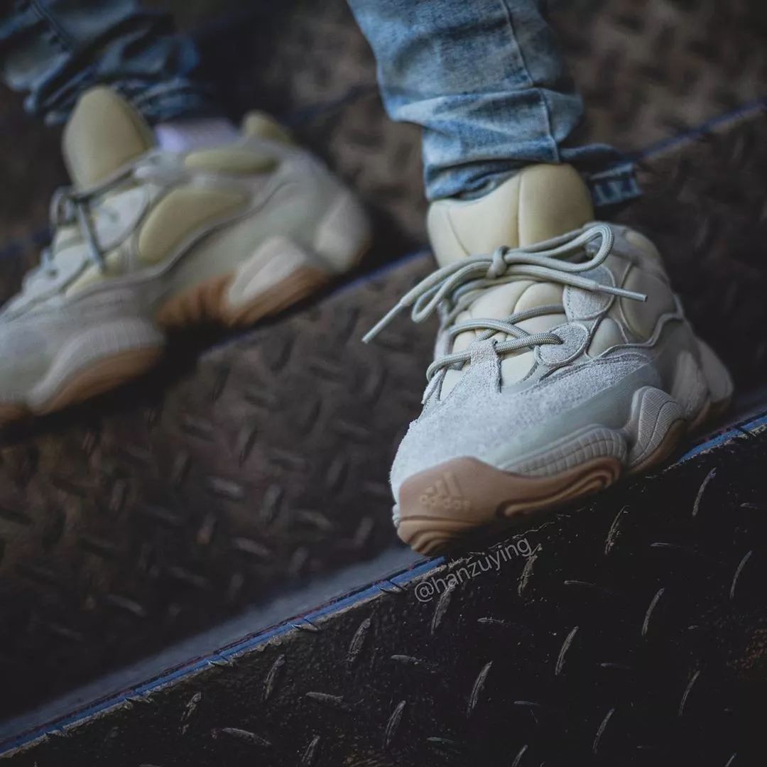adidasyeezy,yeezyboost700