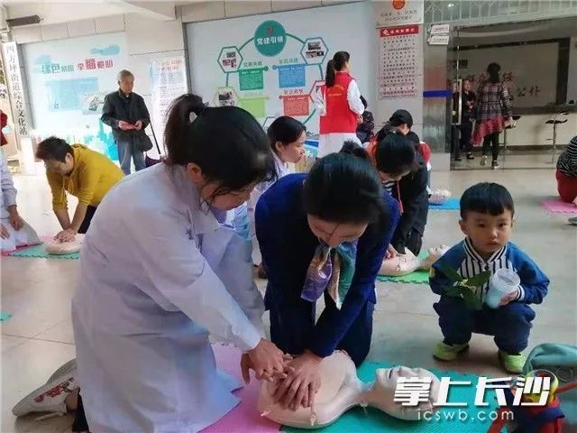 草根歌手大赛现场,草根歌手海选赛视频