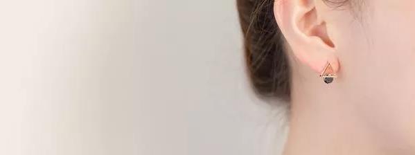 为什么有糠耳,糠耳与油耳的区别