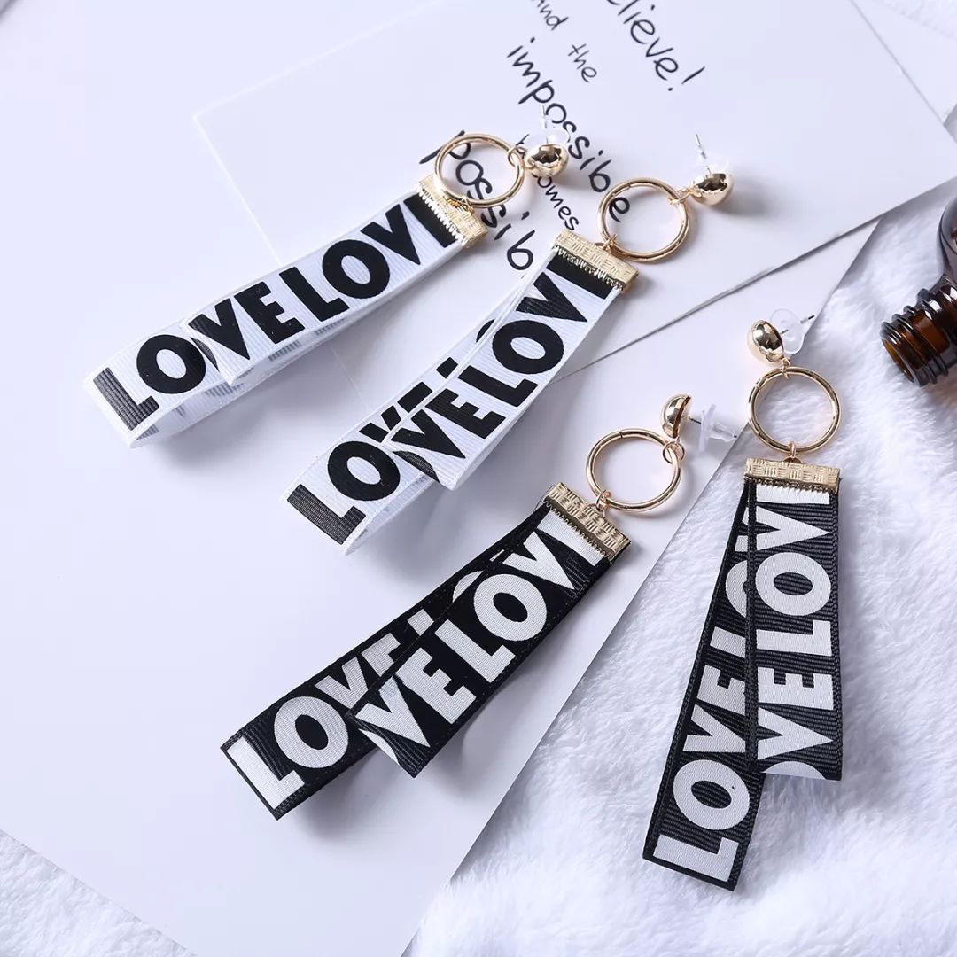 化妆品丝带怎么系,化妆品丝带礼盒系法