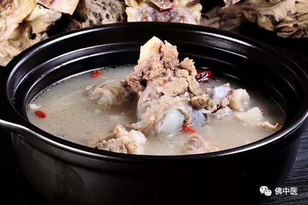 喝骨头汤能不能补钙科普,骨头汤能预防骨质疏松吗