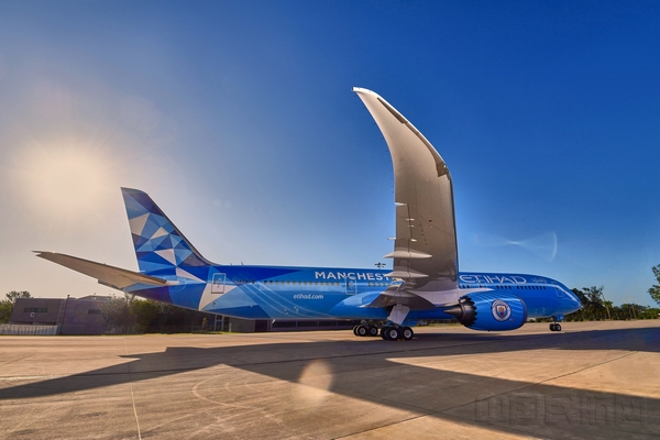 阿提哈德航空蓝色版,阿提哈德航空曼城球衣