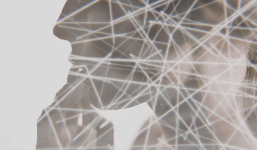 对抗岁月魔皱，护肤品能做的比你想象中更多...