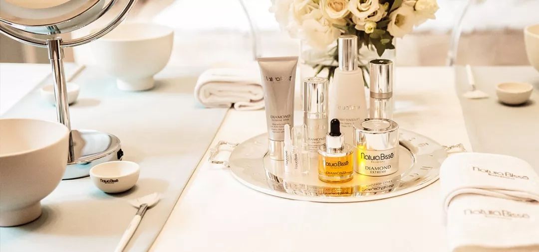 濂借幈鍧炲コ鏄庢槦鎶よ偆,婊氱彔缇庨闇滆浣犳嫢鏈夊ぉ楣呴