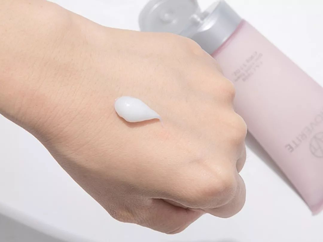 非常好用的一款洁面乳,颜值不输bba年轻人就买它