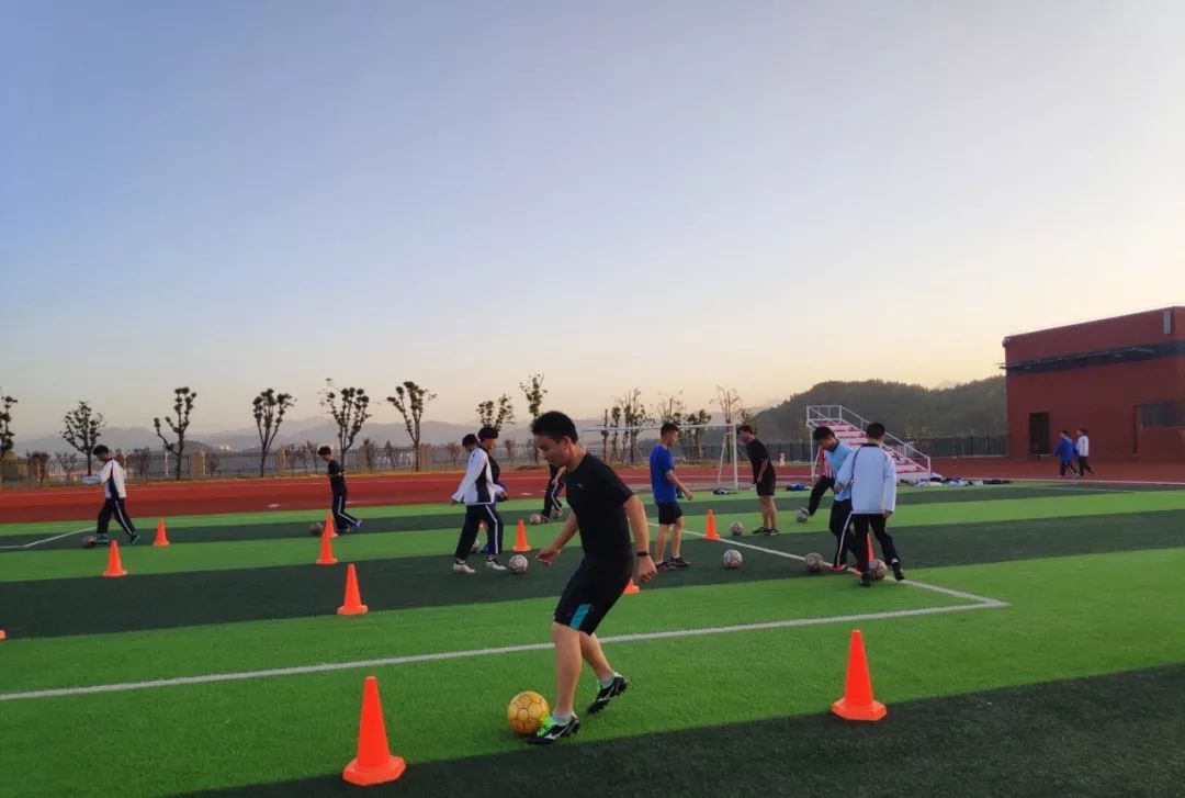 十堰被通报批评,十堰市柳林中学现在怎么样了