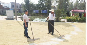 农校学生干部扶贫记,高校扶贫先进事迹和感人故事