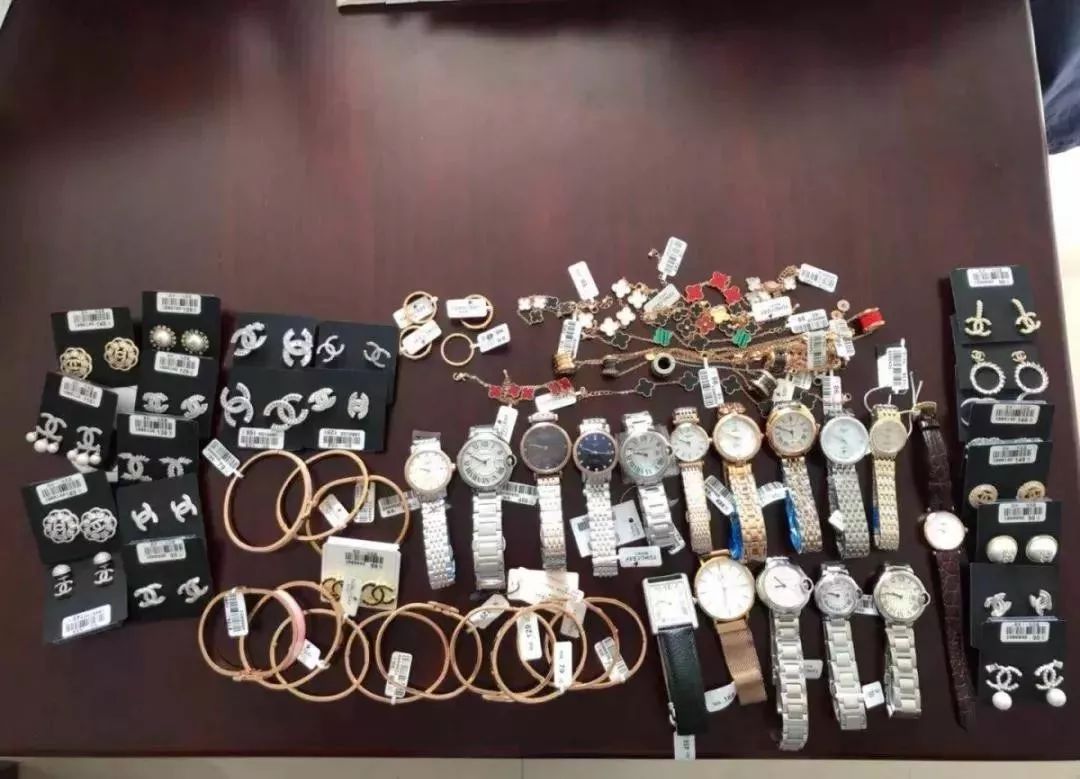 万国手表10000元左右,正品万国表名表1万左右