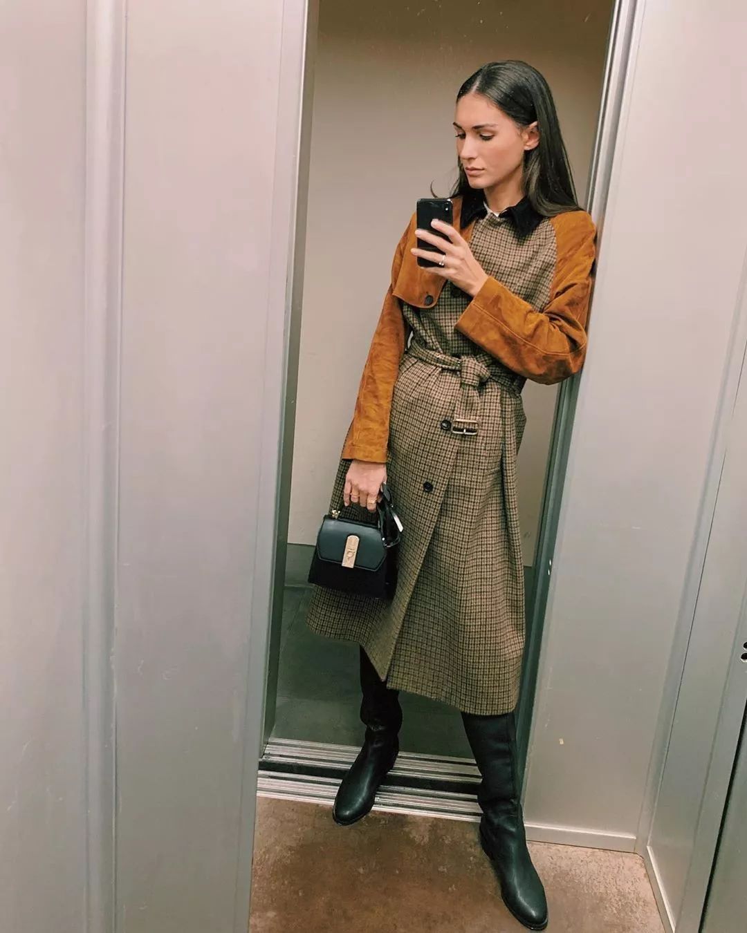 今年冬天最流行的5款靴子,今年流行的靴子都是给粗腿准备的