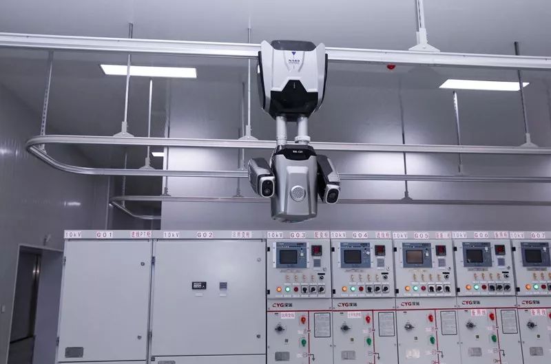 电网男女送礼都有啥？网友：送个锤子