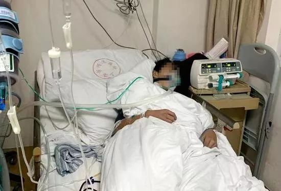 14岁河南籍上海中学生喝农药身亡,同学称“他在学校长期被欺凌”