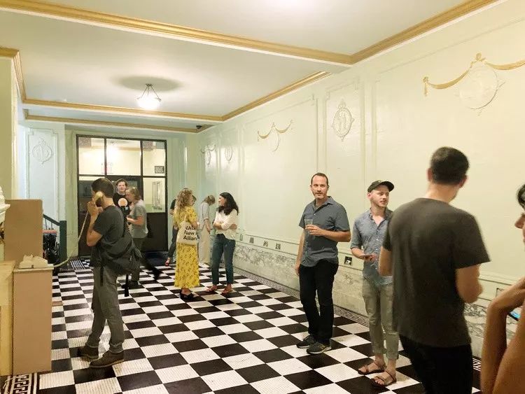 搞艺术和玩艺术,搞艺术是为了好玩吗