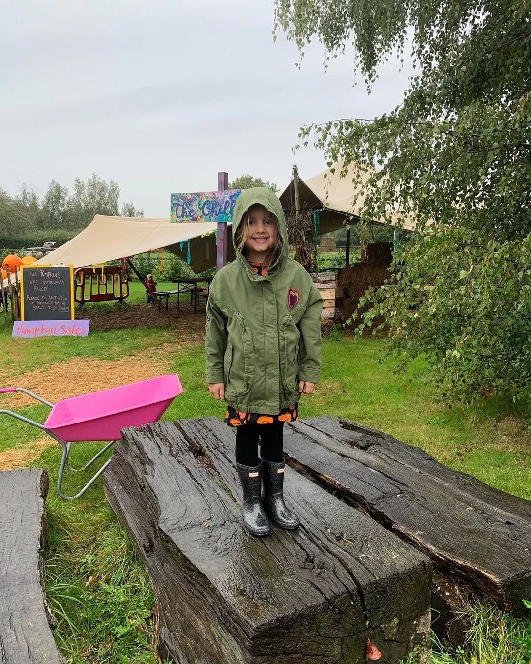 打出生起就坐拥23亿身家！英伦萌娃界新贵的时尚经|OK!Baby成为TA