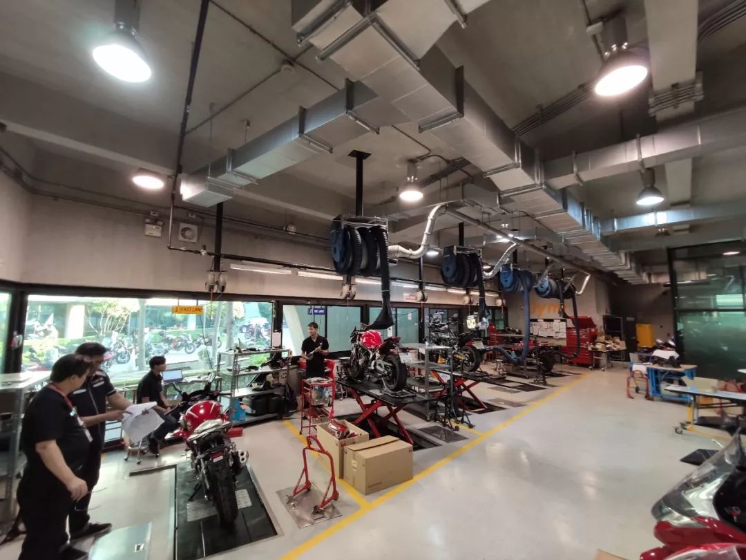 萨瓦迪卡摩托,萨瓦迪卡曼谷摩托