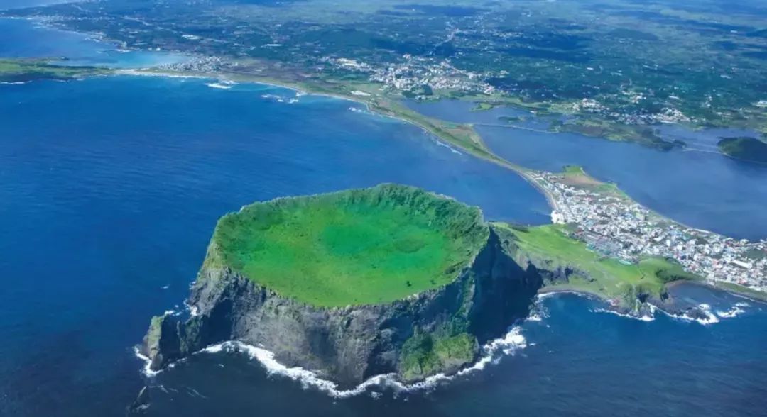 济州岛海的背景图,真实的济州岛全景图