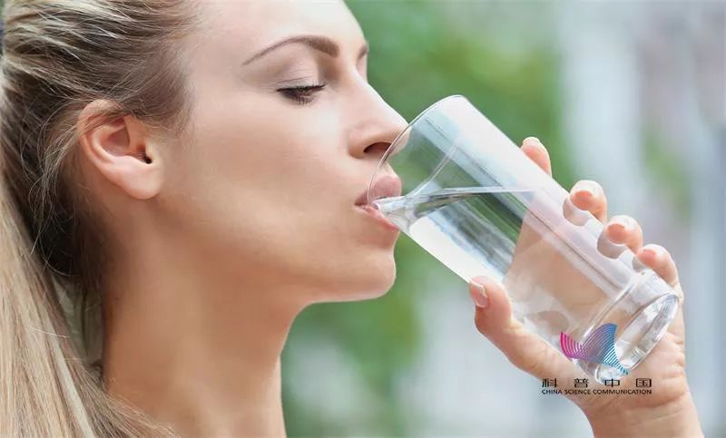 长寿排便的最好方法,长寿的最佳时间排便十次