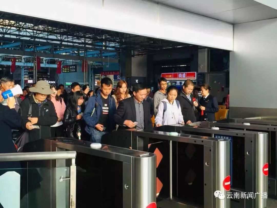 铁路12306紧急通知,12306铁路官网2022年春运售票