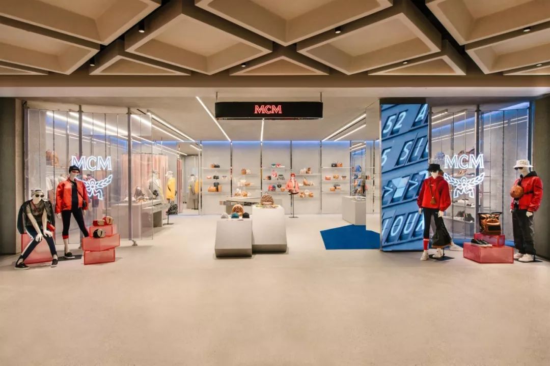 GUCCI、MCM等全新概念店开幕；HM中国试水租衣服务；万达、李宁合作国潮单品|猫头鹰商业周报