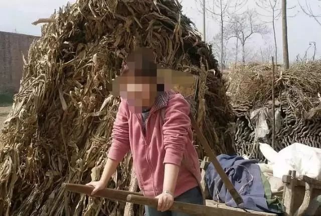 年薪十万年轻人一年能攒多少钱,普通人月薪五千攒五十万要多久