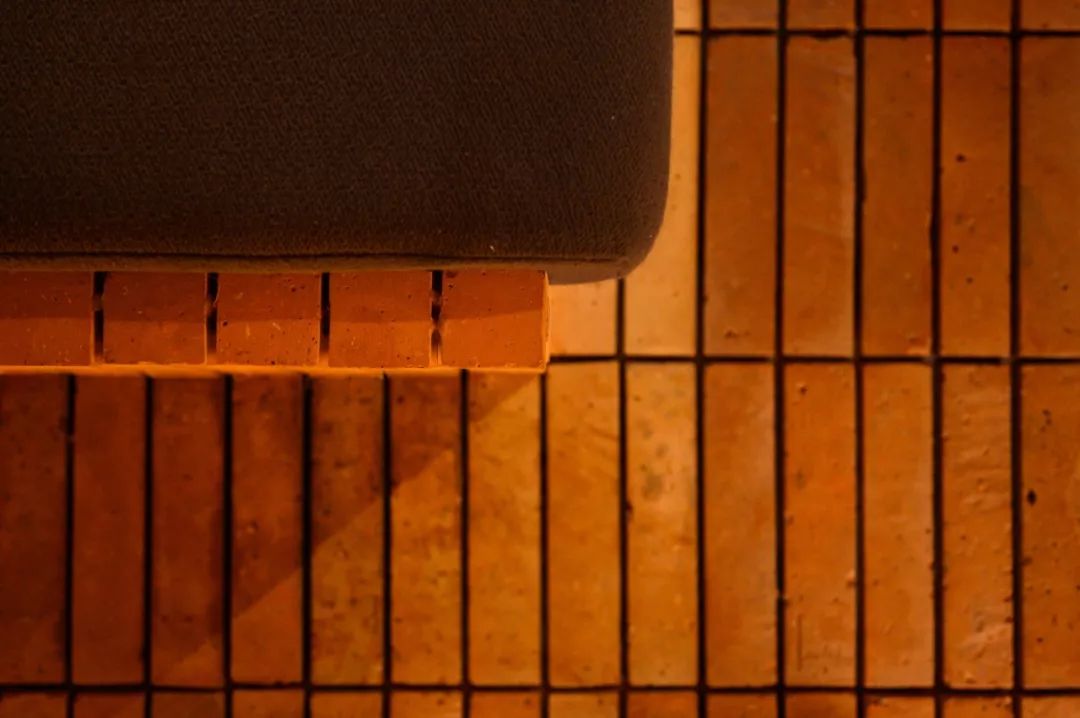 30岁入选福布斯的设计怪咖，竟把“按摩房”做成了冥想佛堂