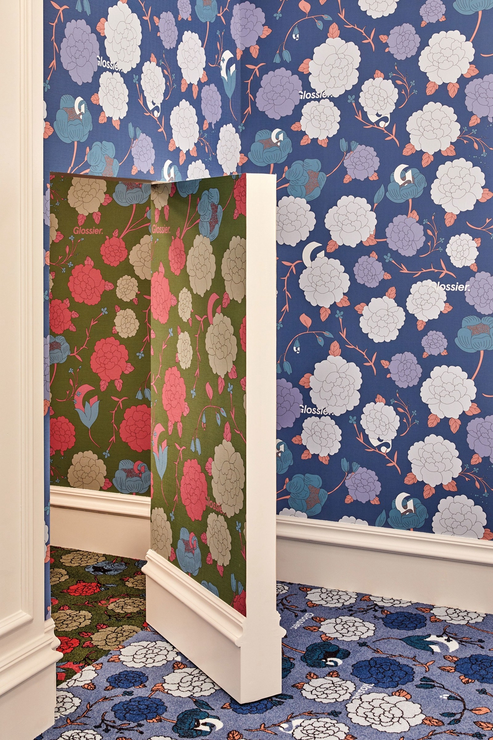 美妆店遇上碎花元素，少女心真的藏不住了