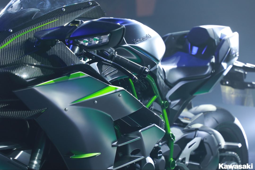 最新川崎zx10r评测,川崎zx-10r2021款摩旅