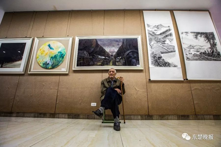 365天，行走3.2万千米，拍摄13万张照片！黄石人到底有多“野”？