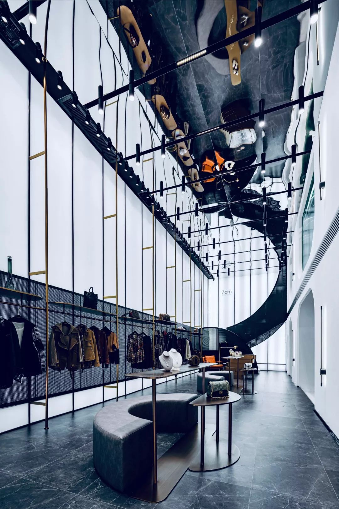 路飞女装原创设计直播,路飞设计女装