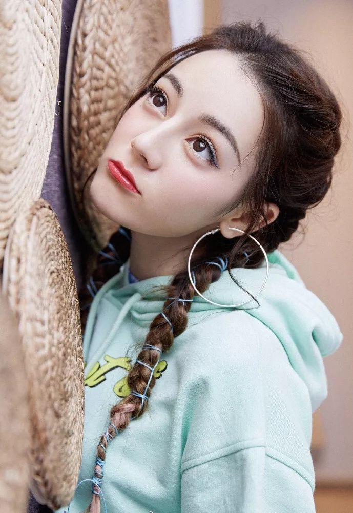 新手画jennie同款眼妆,怎么画jennie同款猫系眼线