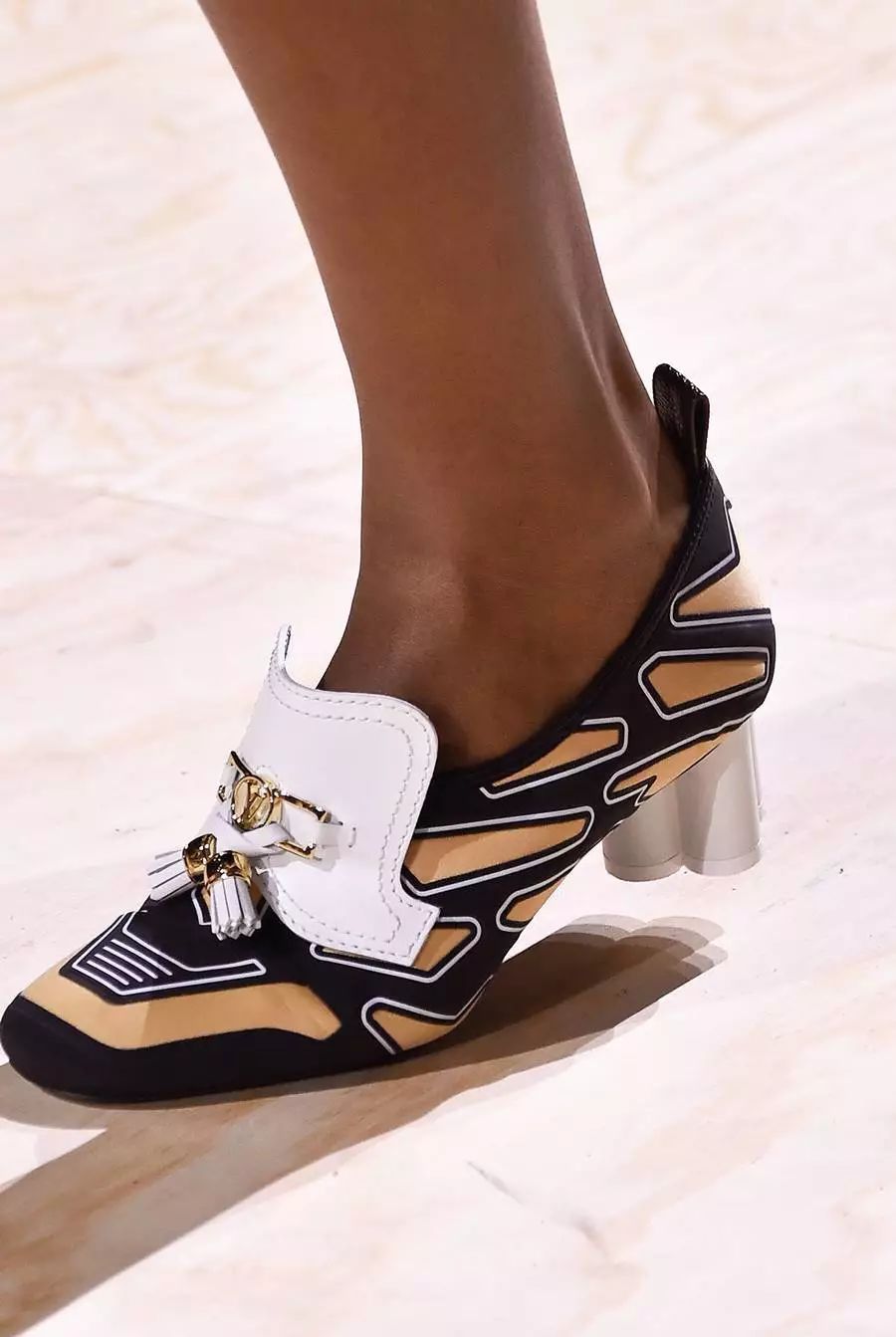 想买到便宜又好看的鞋看过来,今年最推荐的潮流鞋