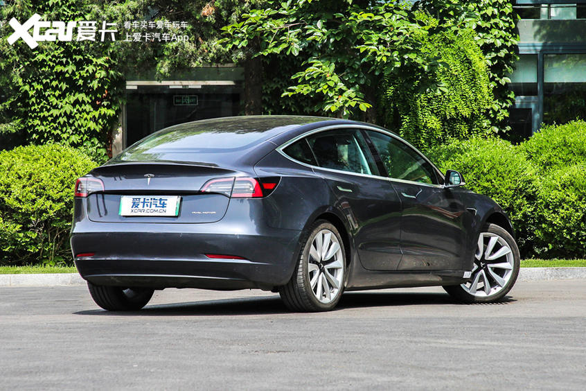 跑车是如何被设计和制造出来的,跑车是怎么发展的