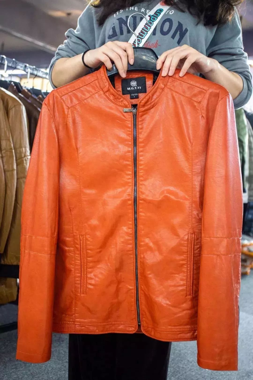 爆款羽绒服全场1元起,全场羽绒服低至199元起