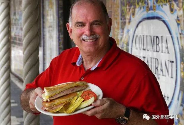 常年无人居住的房子发现一具尸体,豪宅底下发现37具遗体