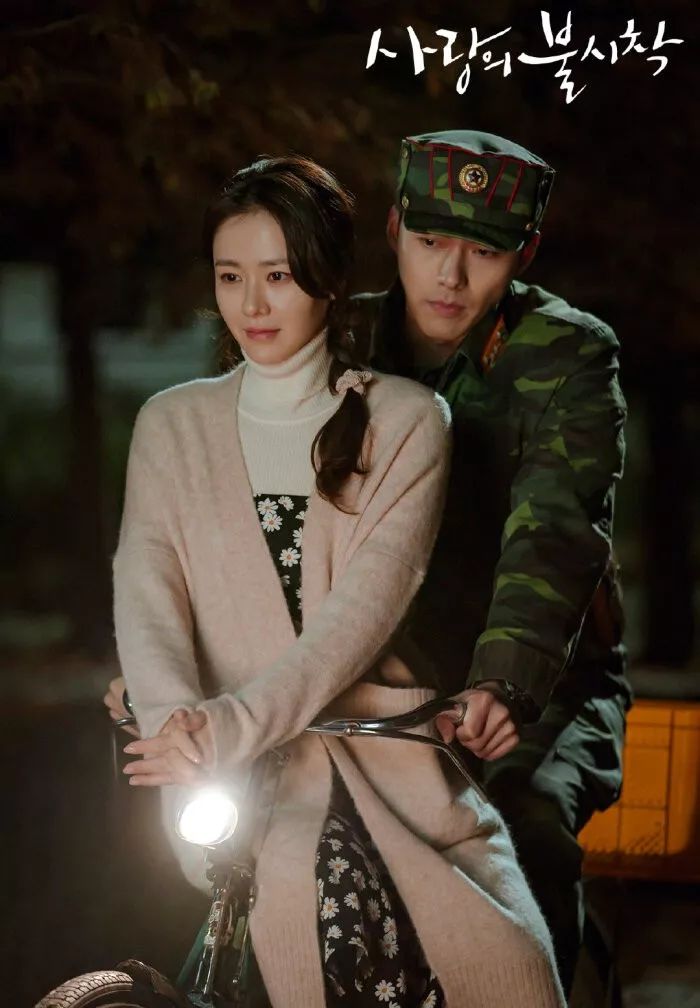 过时的丝巾绑头发,丝巾扎头发蝴蝶结造型